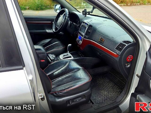 Хендай Санта Фе, объемом двигателя 2.2 л и пробегом 230 тыс. км за 10900 $, фото 12 на Automoto.ua
