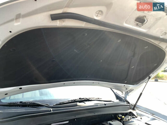 Хендай Санта Фе, объемом двигателя 2.7 л и пробегом 90 тыс. км за 12700 $, фото 37 на Automoto.ua