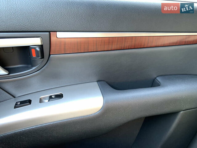 Хендай Санта Фе, объемом двигателя 2.7 л и пробегом 90 тыс. км за 12700 $, фото 41 на Automoto.ua