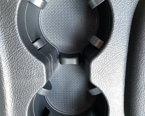 Хендай Санта Фе, объемом двигателя 2.7 л и пробегом 90 тыс. км за 12700 $, фото 40 на Automoto.ua