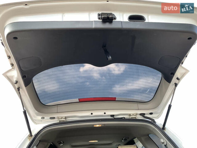 Хендай Санта Фе, объемом двигателя 2.7 л и пробегом 90 тыс. км за 12700 $, фото 27 на Automoto.ua