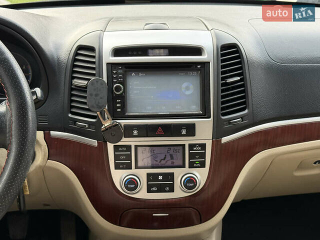 Хендай Санта Фе, объемом двигателя 2.2 л и пробегом 300 тыс. км за 5100 $, фото 23 на Automoto.ua