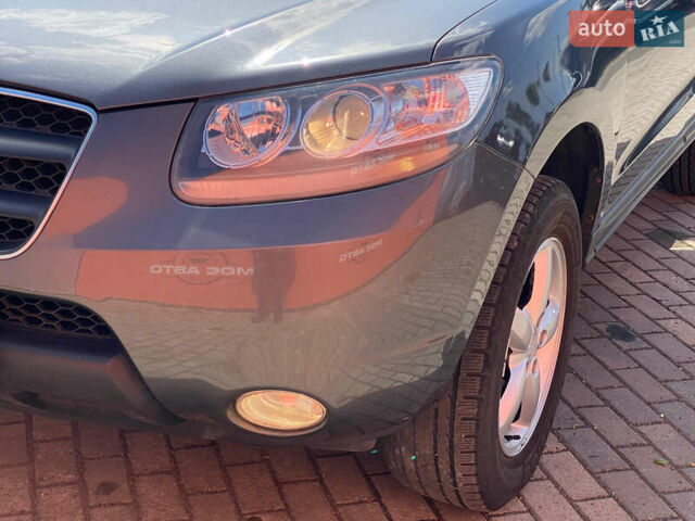 Хендай Санта Фе, объемом двигателя 2.2 л и пробегом 255 тыс. км за 9999 $, фото 6 на Automoto.ua
