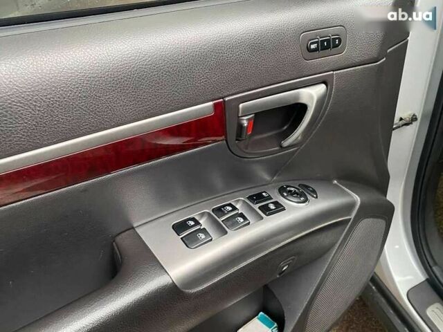 Хендай Санта Фе, объемом двигателя 2 л и пробегом 270 тыс. км за 11900 $, фото 15 на Automoto.ua