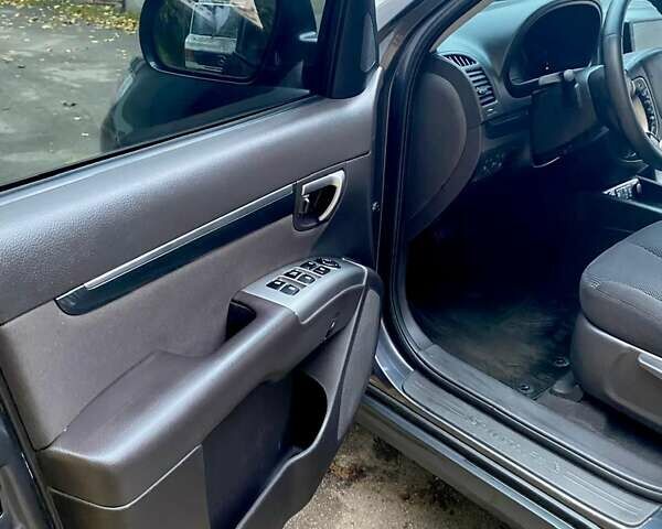 Хендай Санта Фе, объемом двигателя 2.2 л и пробегом 229 тыс. км за 12300 $, фото 2 на Automoto.ua