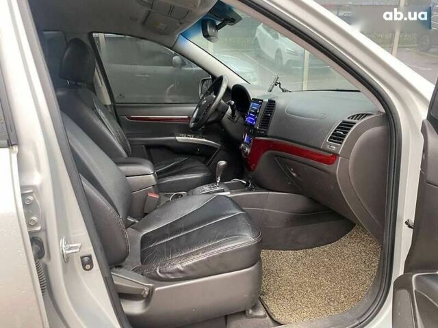 Хендай Санта Фе, объемом двигателя 2 л и пробегом 270 тыс. км за 11900 $, фото 10 на Automoto.ua