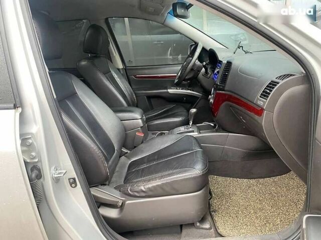Хендай Санта Фе, объемом двигателя 2 л и пробегом 270 тыс. км за 11900 $, фото 9 на Automoto.ua