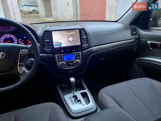 Хендай Санта Фе, объемом двигателя 2.2 л и пробегом 229 тыс. км за 12300 $, фото 15 на Automoto.ua