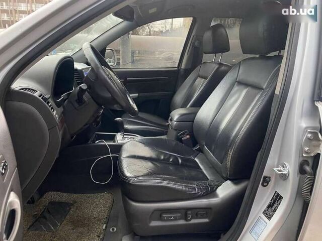 Хендай Санта Фе, объемом двигателя 2 л и пробегом 270 тыс. км за 11900 $, фото 8 на Automoto.ua
