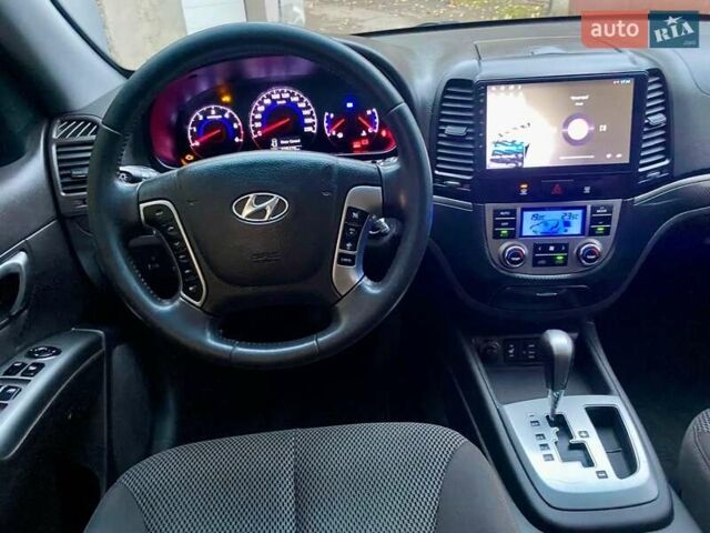 Хендай Санта Фе, объемом двигателя 2.2 л и пробегом 229 тыс. км за 12300 $, фото 18 на Automoto.ua