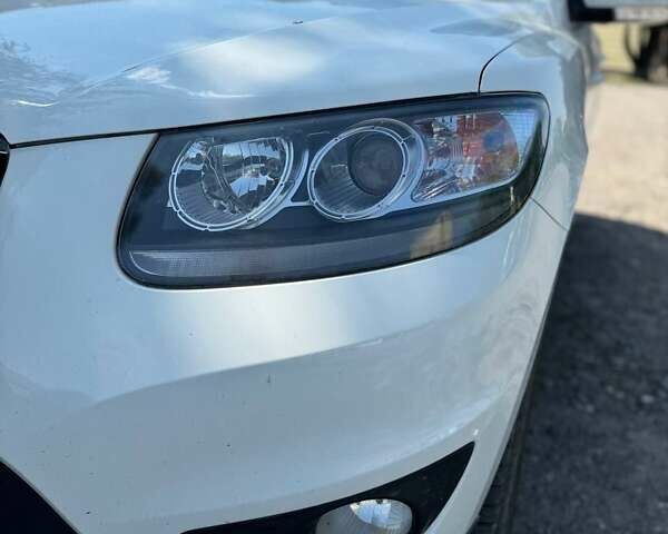 Хендай Санта Фе 2011 в Крыжополе на Automoto.ua Хендай Санта Фе, объемом двигателя 2.2 л и пробегом 215 тыс. км за 15500 $, фото 1 на Automoto.ua