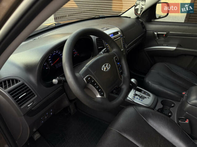 Хендай Санта Фе, об'ємом двигуна 2.2 л та пробігом 196 тис. км за 13600 $, фото 27 на Automoto.ua