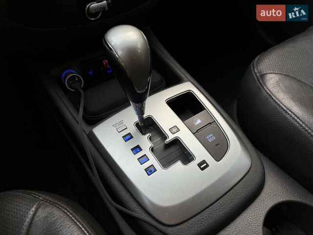 Хендай Санта Фе, об'ємом двигуна 2.2 л та пробігом 196 тис. км за 13600 $, фото 17 на Automoto.ua