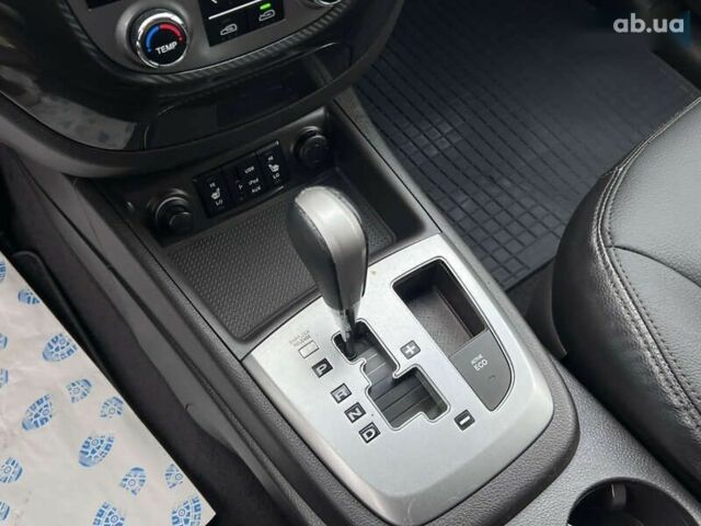 Хендай Санта Фе, объемом двигателя 2 л и пробегом 214 тыс. км за 13490 $, фото 23 на Automoto.ua