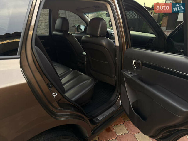 Хендай Санта Фе, об'ємом двигуна 2.2 л та пробігом 196 тис. км за 13600 $, фото 23 на Automoto.ua