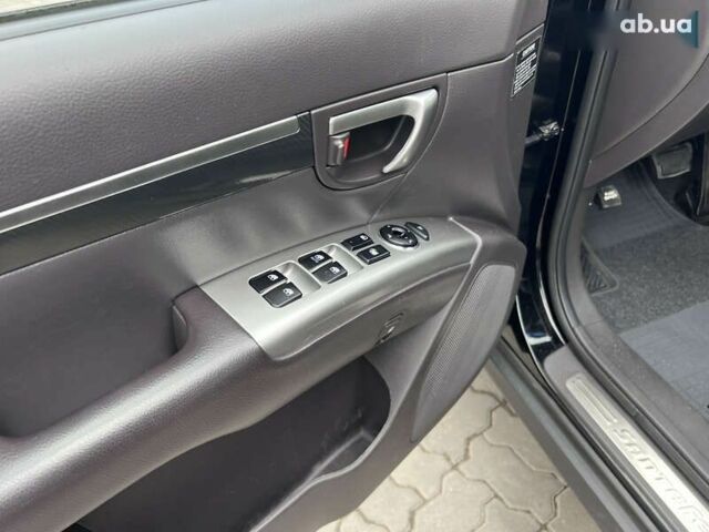 Хендай Санта Фе, объемом двигателя 2 л и пробегом 214 тыс. км за 13490 $, фото 11 на Automoto.ua