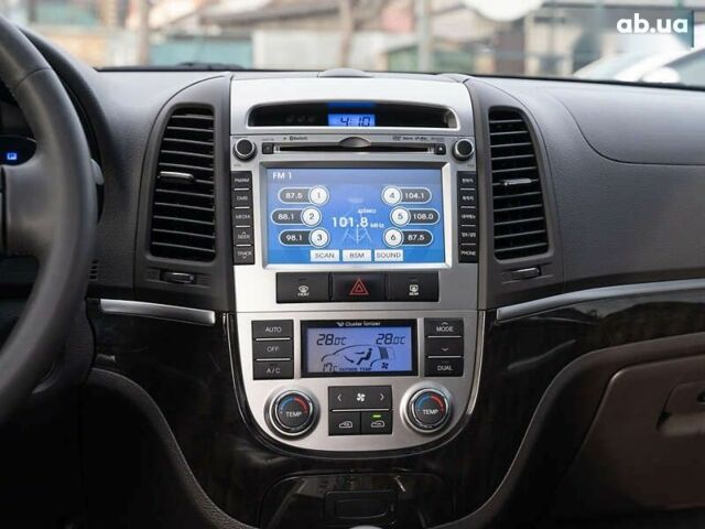 Хендай Санта Фе, об'ємом двигуна 2 л та пробігом 174 тис. км за 13600 $, фото 19 на Automoto.ua