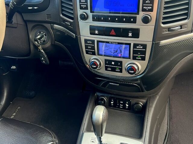 Хендай Санта Фе, объемом двигателя 2.2 л и пробегом 211 тыс. км за 13799 $, фото 11 на Automoto.ua