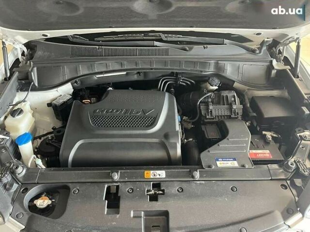 Хендай Санта Фе, объемом двигателя 2 л и пробегом 171 тыс. км за 16500 $, фото 10 на Automoto.ua