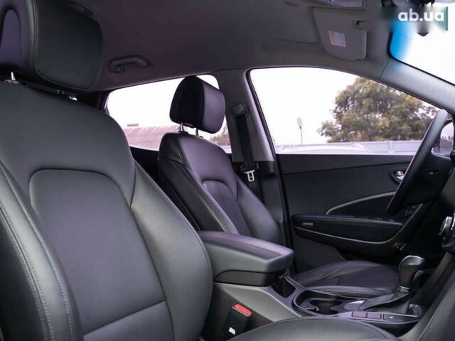 Хендай Санта Фе, объемом двигателя 2 л и пробегом 181 тыс. км за 15700 $, фото 14 на Automoto.ua