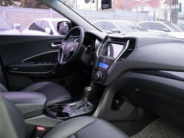 Хендай Санта Фе, объемом двигателя 2 л и пробегом 181 тыс. км за 15700 $, фото 17 на Automoto.ua