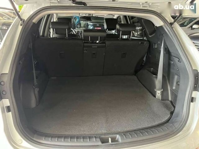 Хендай Санта Фе, объемом двигателя 2 л и пробегом 171 тыс. км за 16500 $, фото 8 на Automoto.ua