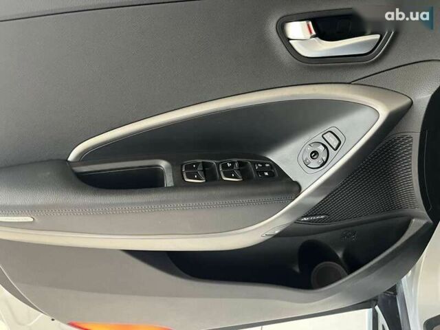 Хендай Санта Фе, объемом двигателя 2 л и пробегом 171 тыс. км за 16500 $, фото 11 на Automoto.ua