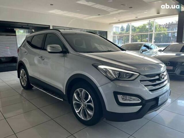 Хендай Санта Фе, объемом двигателя 2 л и пробегом 171 тыс. км за 16500 $, фото 2 на Automoto.ua