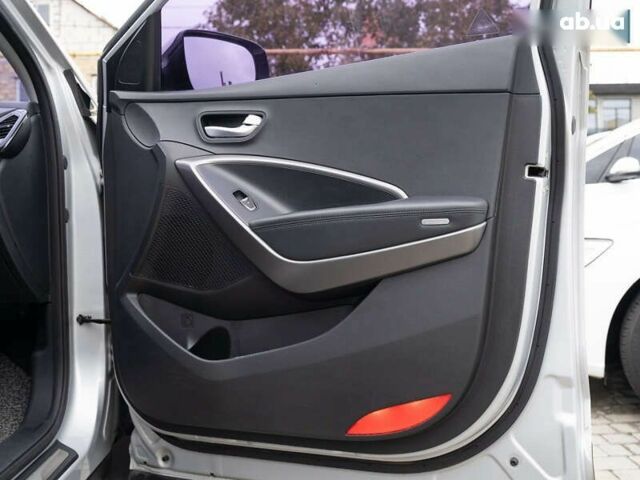 Хендай Санта Фе, объемом двигателя 2 л и пробегом 181 тыс. км за 15700 $, фото 15 на Automoto.ua