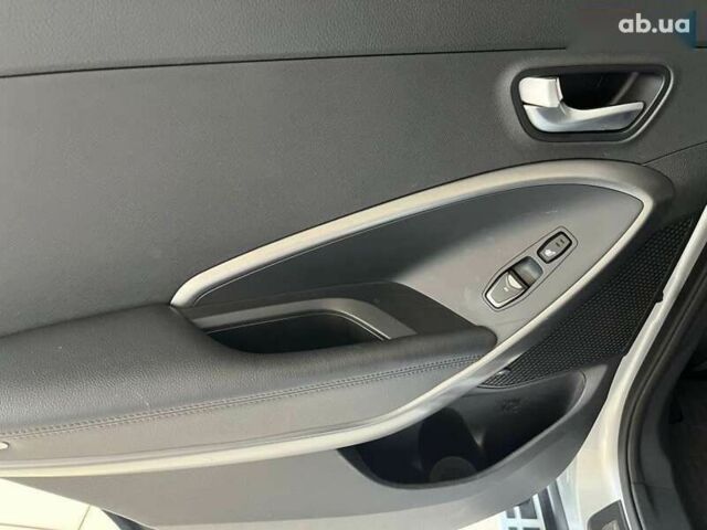 Хендай Санта Фе, объемом двигателя 2 л и пробегом 171 тыс. км за 16500 $, фото 20 на Automoto.ua