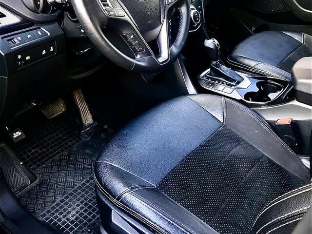 Хендай Санта Фе, объемом двигателя 2.2 л и пробегом 220 тыс. км за 19000 $, фото 4 на Automoto.ua