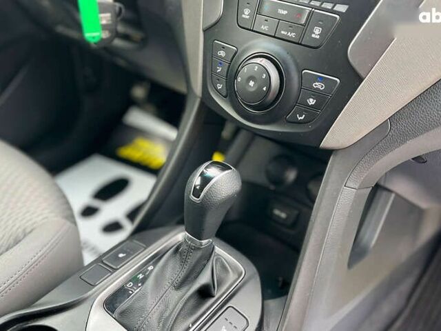 Хендай Санта Фе, объемом двигателя 2.4 л и пробегом 165 тыс. км за 11990 $, фото 13 на Automoto.ua