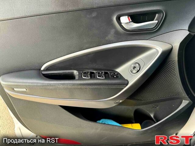 Хендай Санта Фе, объемом двигателя 2.4 л и пробегом 115 тыс. км за 16500 $, фото 5 на Automoto.ua