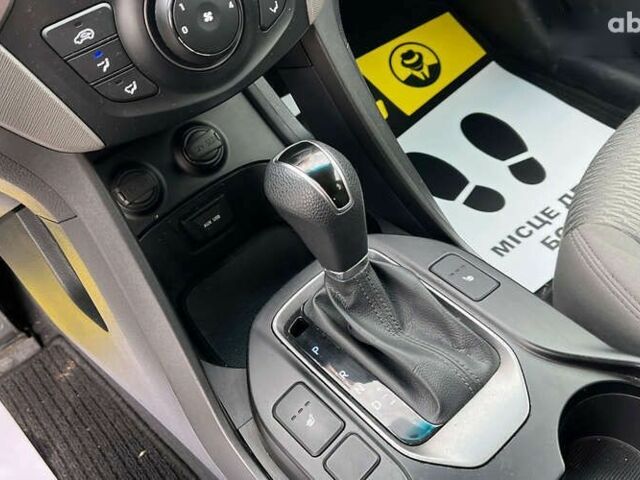 Хендай Санта Фе, объемом двигателя 2.4 л и пробегом 165 тыс. км за 11990 $, фото 14 на Automoto.ua