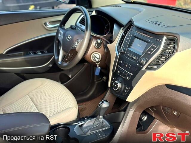 Хендай Санта Фе, объемом двигателя 2.4 л и пробегом 135 тыс. км за 14999 $, фото 5 на Automoto.ua