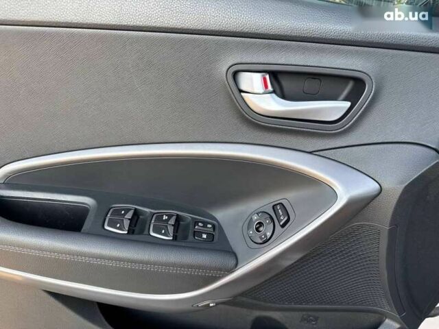 Хендай Санта Фе, объемом двигателя 2 л и пробегом 218 тыс. км за 17800 $, фото 8 на Automoto.ua