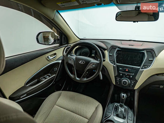 Хендай Санта Фе, объемом двигателя 2.4 л и пробегом 213 тыс. км за 14181 $, фото 10 на Automoto.ua