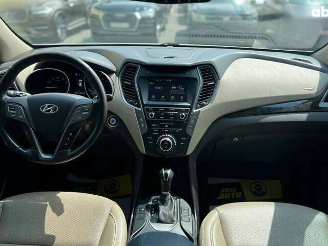 Хендай Санта Фе, объемом двигателя 2.4 л и пробегом 165 тыс. км за 16000 $, фото 17 на Automoto.ua