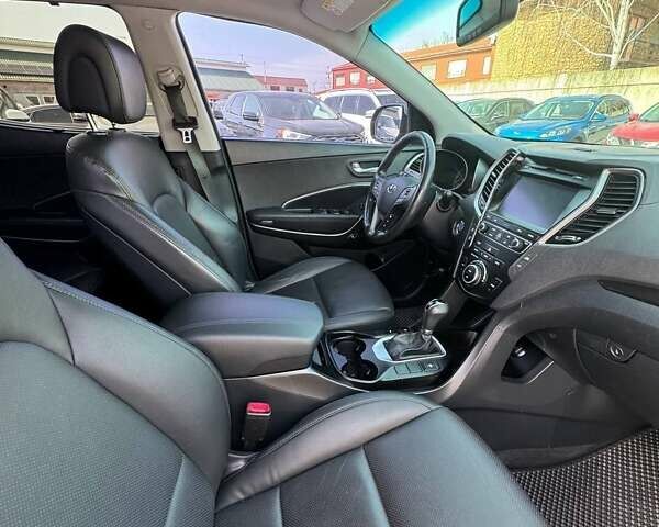 Хендай Санта Фе, объемом двигателя 2 л и пробегом 97 тыс. км за 19000 $, фото 3 на Automoto.ua