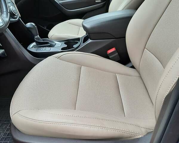 Хендай Санта Фе, объемом двигателя 2 л и пробегом 92 тыс. км за 16200 $, фото 2 на Automoto.ua