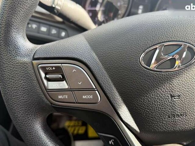 Хендай Санта Фе, объемом двигателя 2.4 л и пробегом 65 тыс. км за 17500 $, фото 13 на Automoto.ua