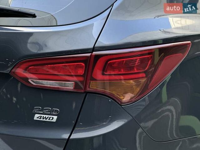 Хендай Санта Фе, объемом двигателя 2.2 л и пробегом 180 тыс. км за 22500 $, фото 10 на Automoto.ua