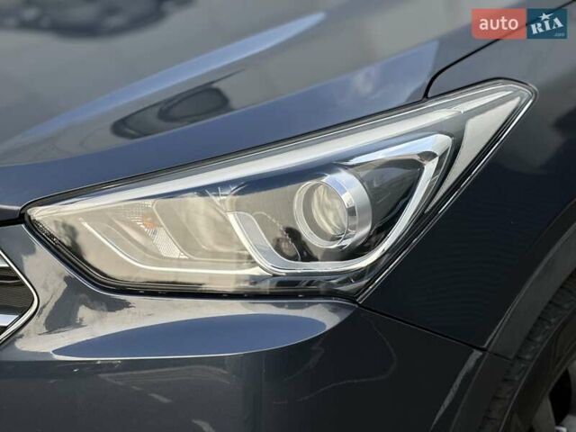 Хендай Санта Фе, объемом двигателя 2.2 л и пробегом 180 тыс. км за 22500 $, фото 4 на Automoto.ua