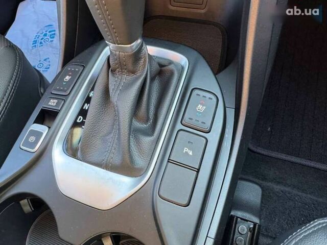 Хендай Санта Фе, объемом двигателя 2 л и пробегом 175 тыс. км за 21500 $, фото 20 на Automoto.ua