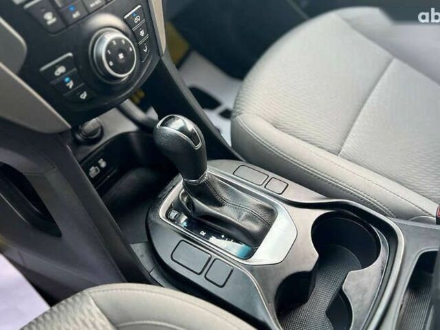 Хендай Санта Фе, об'ємом двигуна 2.4 л та пробігом 130 тис. км за 16300 $, фото 12 на Automoto.ua