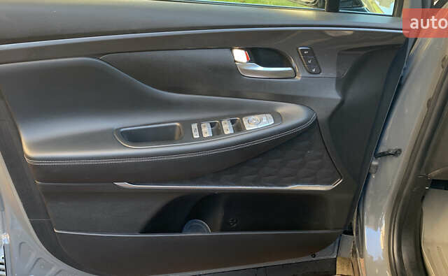 Хендай Санта Фе, объемом двигателя 2.5 л и пробегом 24 тыс. км за 28750 $, фото 8 на Automoto.ua