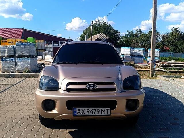 Желтый Хендай Санта Фе, объемом двигателя 2.4 л и пробегом 0 тыс. км за 6500 $, фото 3 на Automoto.ua