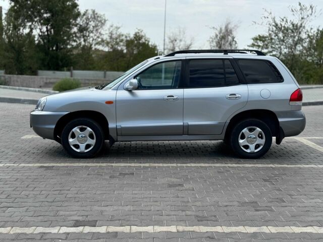 Сірий Хендай Санта Фе, об'ємом двигуна 2.4 л та пробігом 203 тис. км за 5850 $, фото 6 на Automoto.ua