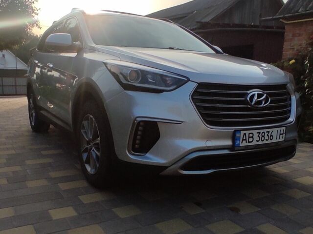 Серый Хендай Санта Фе, объемом двигателя 3.3 л и пробегом 185 тыс. км за 17100 $, фото 1 на Automoto.ua
