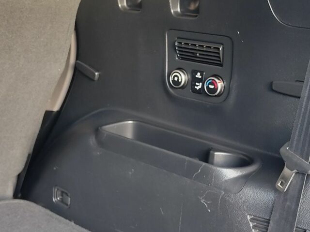 Серый Хендай Санта Фе, объемом двигателя 3.3 л и пробегом 185 тыс. км за 17100 $, фото 12 на Automoto.ua